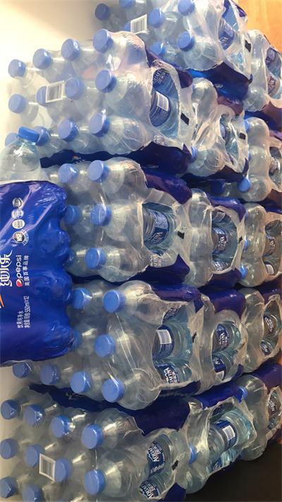 新开卡用户免费送12瓶装水一包